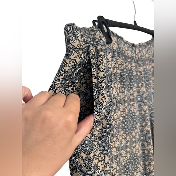 Liz Claiborne Mid Rise Straight Pull On Pants Cream Black White Geometric Sz 1X - Picture 7 of 17